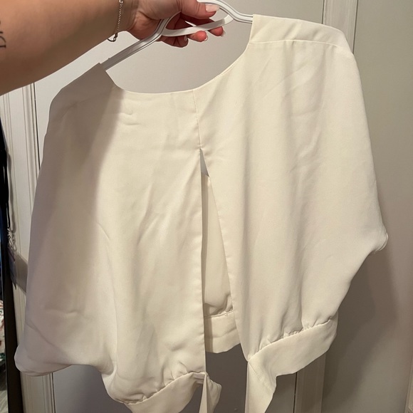 Dynamite Blouse - Picture 2 of 2